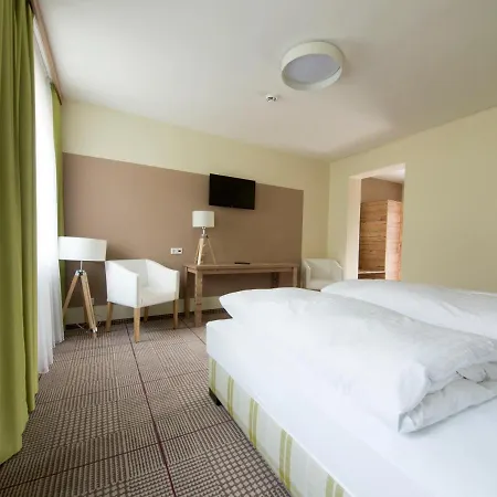 Landgasthof Zum Goldenen Hirschen *